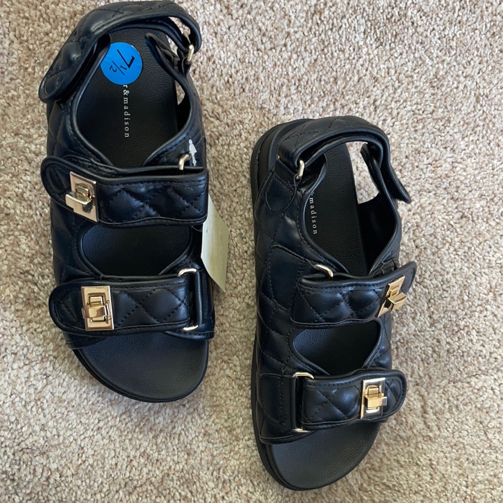 Mercer & Madison black strap sandals